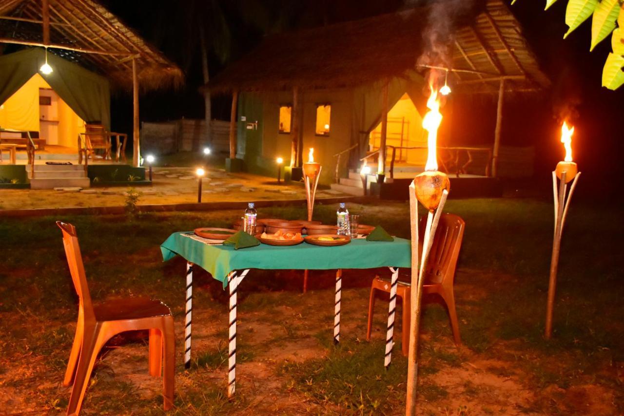 Jungle View River Camping Udawalawe Exterior photo