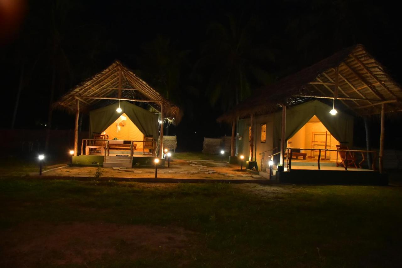 Jungle View River Camping Udawalawe Exterior photo